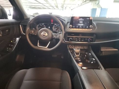 Used 2024 Nissan Rogue S FWD image 5