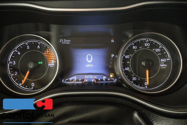 Used 2020 Jeep Cherokee Trailhawk w/ Cold Weather Group AWD/4WD image 16