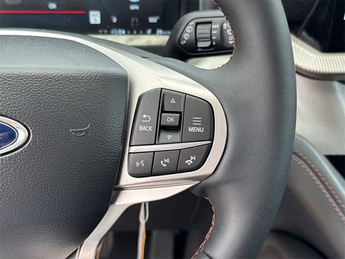New 2025 Ford Explorer Active image 24