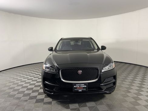 Used 2018 Jaguar F-PACE Premium image 4