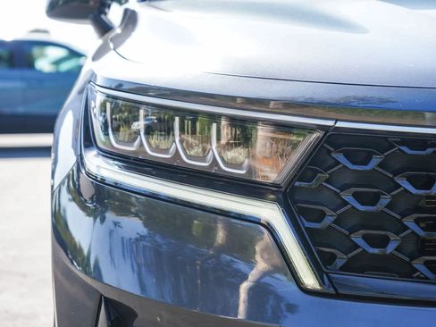 Used 2023 Kia Sorento EX w/ Panoramic Sunroof Package FWD image 10