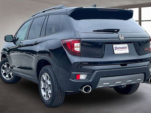 Used 2023 Honda Passport TrailSport image 4