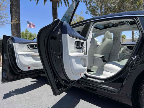 Used 2022 Mercedes-Benz EQS 450+ Sedan image 21
