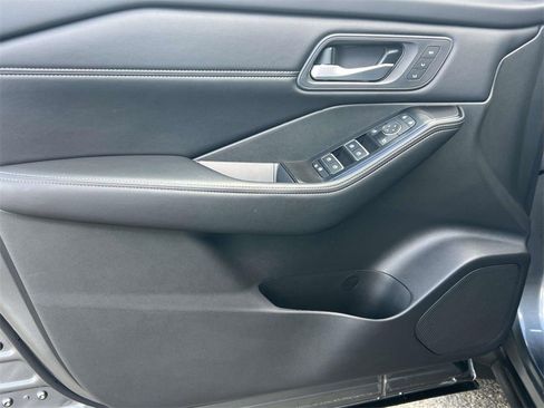 Certified 2024 Nissan Rogue SL w/ SL Premium Package image 32