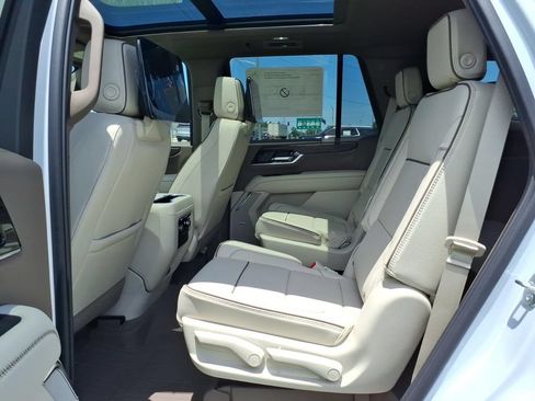 New 2026 GMC Yukon Denali w/ Denali Reserve Package AWD/4WD image 14