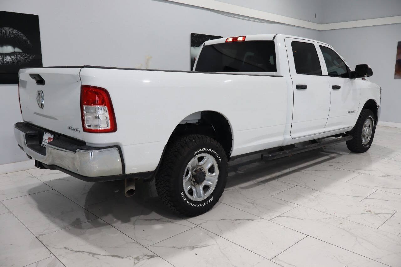 Used 2021 RAM 2500 Tradesman w/ Chrome Appearance Group AWD/4WD image 3