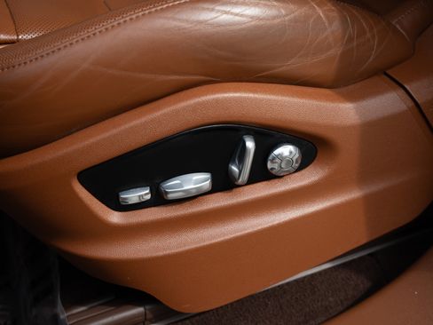 Used 2021 Porsche Cayenne image 23