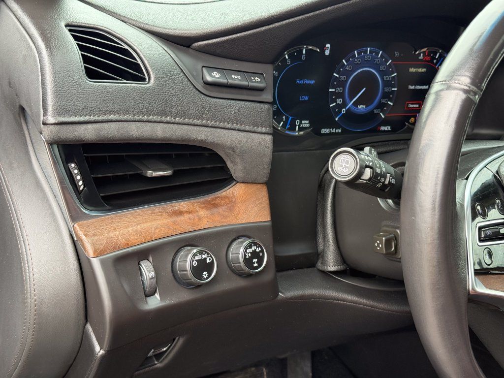 Used 2018 Cadillac Escalade ESV Premium Luxury w/ LPO, Radiant Package AWD/4WD image 18