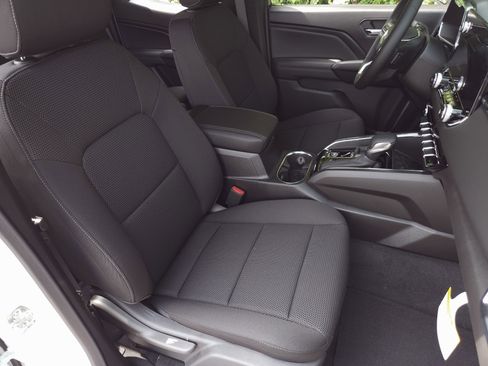 New 2025 GMC Canyon Elevation w/ Convenience Package image 41