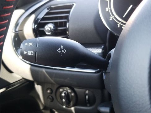 Used 2021 MINI Cooper Clubman S w/ Storage Package image 28