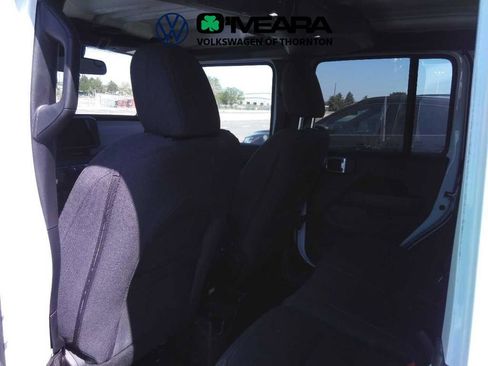 Used 2025 Jeep Wrangler Unlimited Sahara AWD/4WD image 6