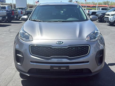 Used 2018 Kia Sportage LX FWD image 2