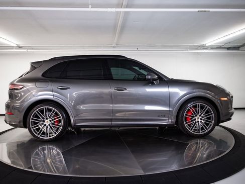 Certified 2021 Porsche Cayenne GTS AWD/4WD image 8