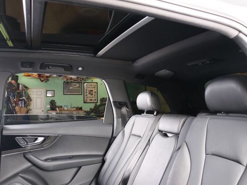 Used 2018 Audi Q7 3.0T Prestige w/ Prestige Package image 37