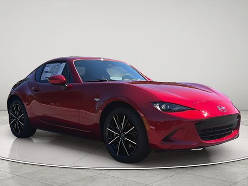 New 2026 MAZDA MX-5 Miata RF Grand Touring RWD image 8