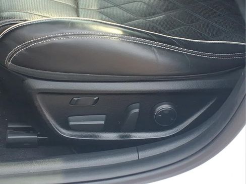 Used 2021 Genesis G70 2.0T w/ Prestige Package AWD/4WD image 16
