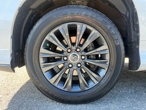 Used 2022 Lexus GX 460 Luxury w/ Sport Design Package AWD/4WD image 17