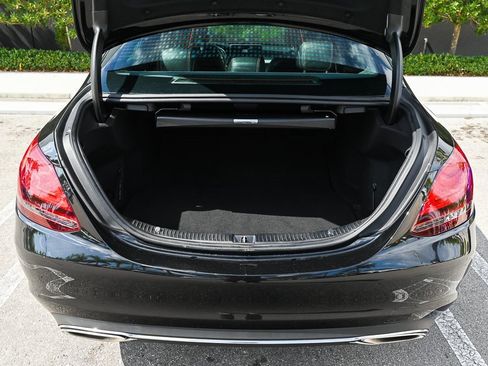 Used 2020 Mercedes-Benz C 300 Sedan image 10