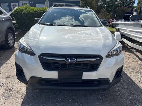 Used 2019 Subaru Crosstrek 2.0i w/ Eyesight System image 2