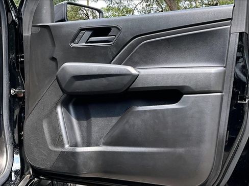 Used 2025 Chevrolet Colorado Trail Boss AWD/4WD image 28