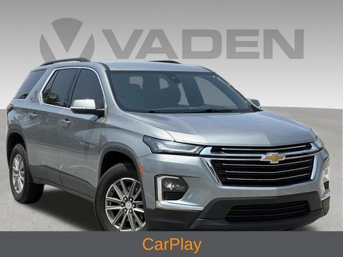 Used 2023 Chevrolet Traverse LT FWD image 3