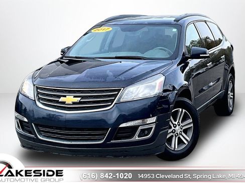 Used 2017 Chevrolet Traverse LT AWD/4WD image 1