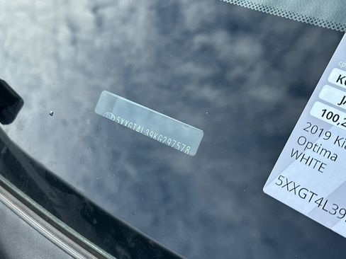 Used 2019 Kia Optima S w/ S Panoramic Sunroof Package image 22