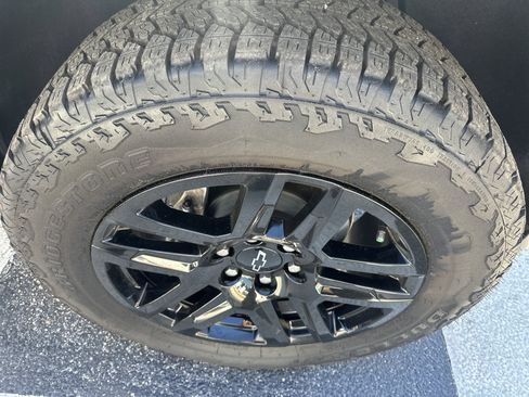 Used 2025 Chevrolet Colorado Trail Boss image 6