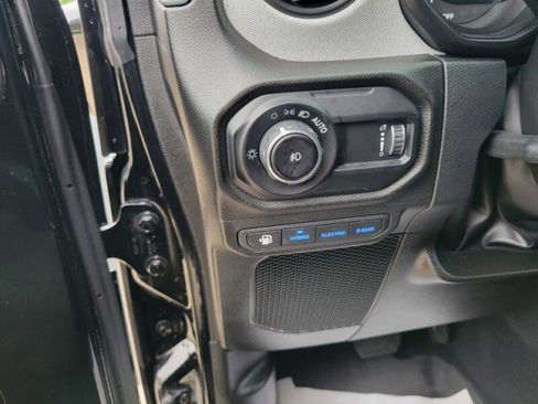Used 2025 Jeep Wrangler Unlimited Sport S 4xe AWD/4WD image 14