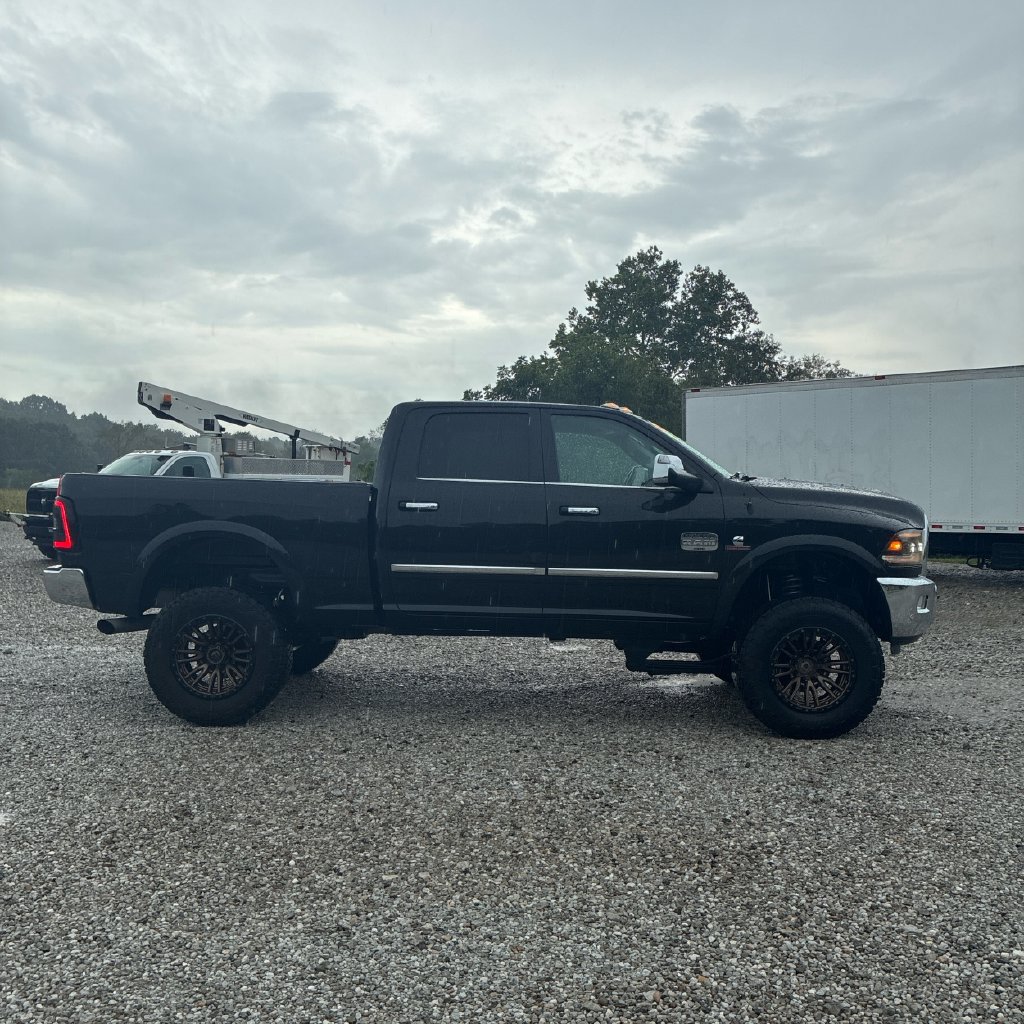 Used 2018 RAM 2500 Longhorn w/ Longhorn Southfork Package AWD/4WD image 11