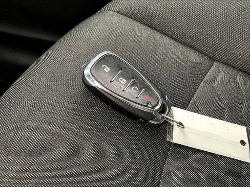 Used 2019 Chevrolet Equinox LT FWD image 10