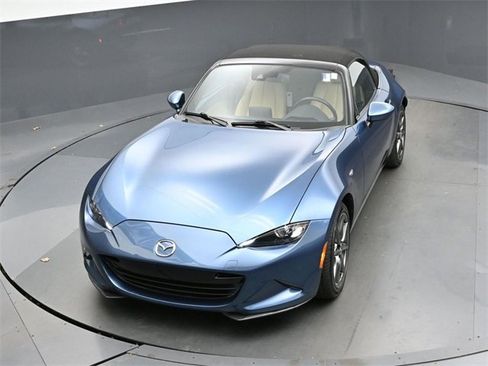 Used 2019 MAZDA MX-5 Miata Grand Touring image 37