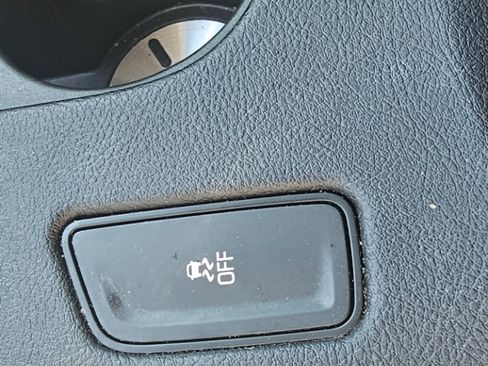 Used 2019 Cadillac XT5 Luxury image 39