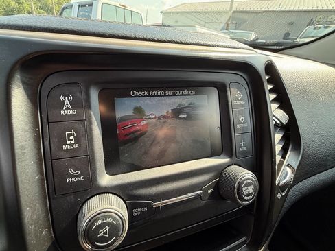 Used 2018 Jeep Cherokee Latitude w/ Altitude Package image 15