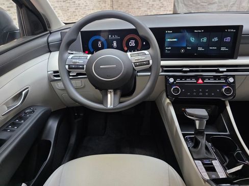 New 2026 Hyundai Tucson SEL image 16