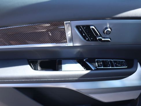 New 2026 Cadillac Vistiq Sport image 23