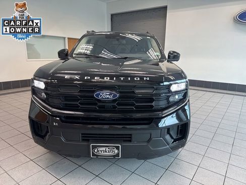 Used 2025 Ford Expedition Max Active AWD/4WD image 8