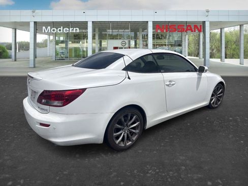 Used 2013 Lexus IS 250C w/ Luxury Pkg RWD image 5