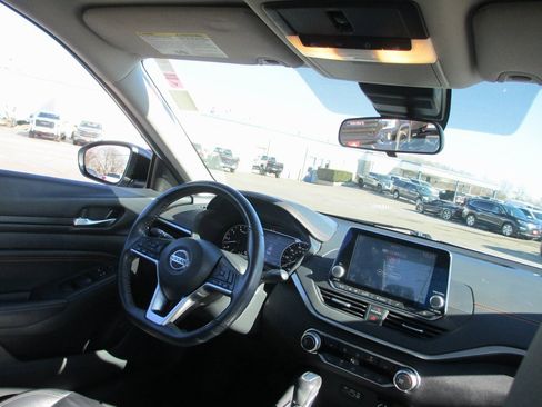 Used 2022 Nissan Altima 2.5 SR w/ Midnight Edition Package image 20