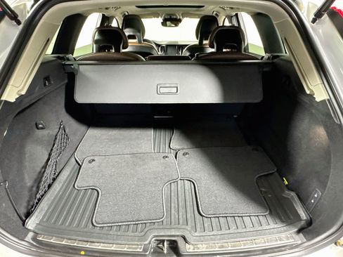 Used 2018 Volvo XC60 T5 Inscription w/ Convenience Package AWD/4WD image 24