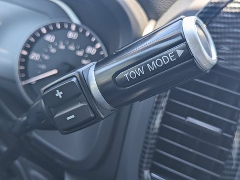 Certified 2024 Nissan Titan SV w/ SV Convenience Package RWD image 26