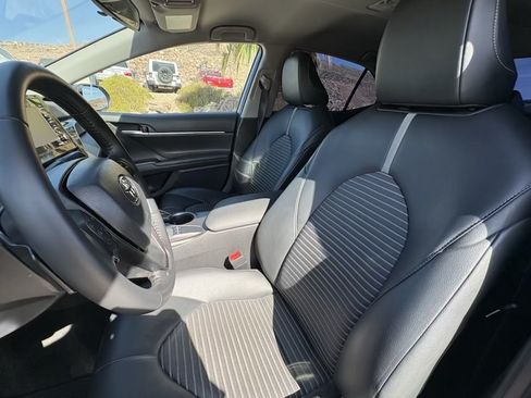 Used 2024 Toyota Camry SE FWD image 9