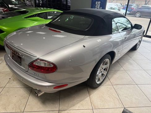 Used 2001 Jaguar XK8 Convertible image 4