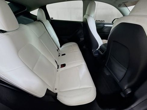 Used 2023 Tesla Model Y Performance image 22