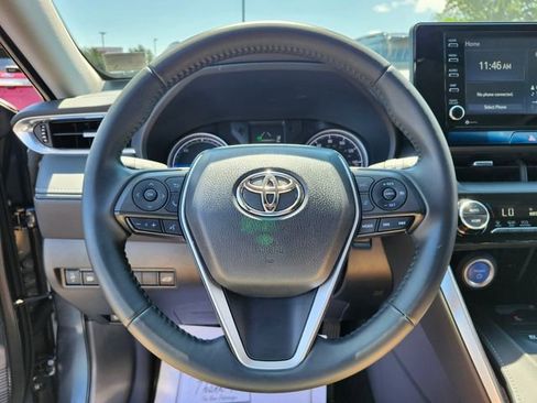 Used 2022 Toyota Venza LE AWD/4WD image 28