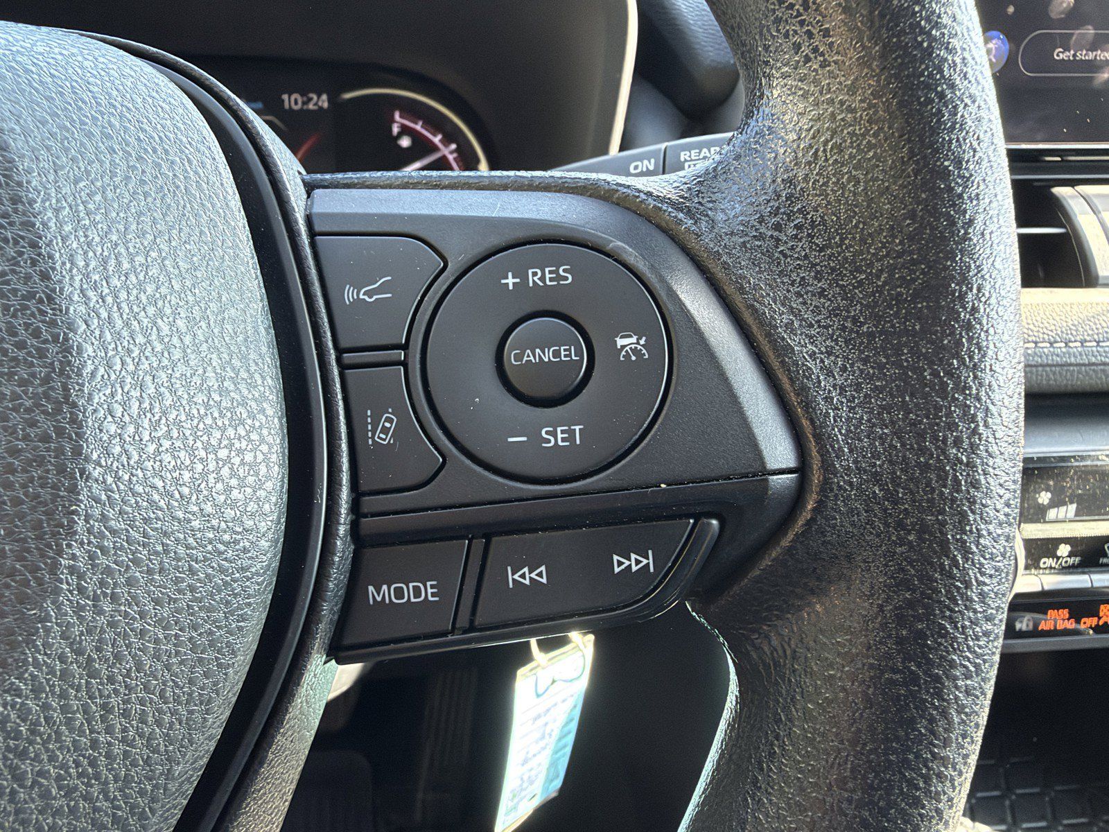 Used 2023 Toyota RAV4 LE FWD image 16