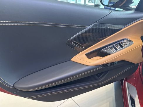 Used 2022 Chevrolet Corvette Stingray Premium Conv w/ Z51 Performance Package RWD image 18