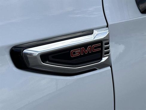 New 2026 GMC Yukon XL Denali w/ Denali Reserve Package AWD/4WD image 12