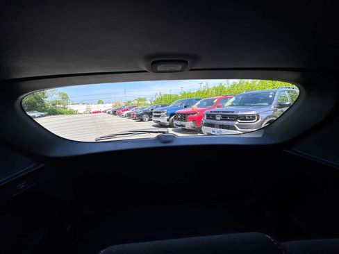 Used 2025 Honda HR-V Sport image 33