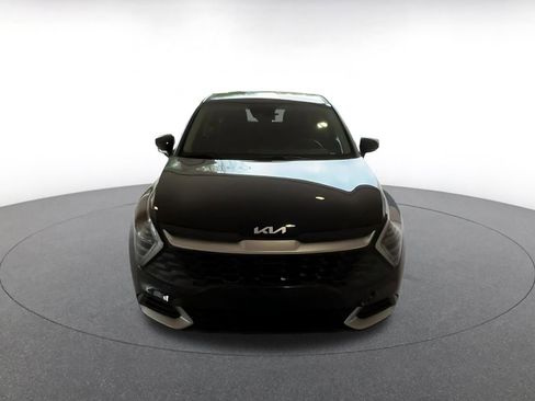 Used 2025 Kia Sportage LX image 11